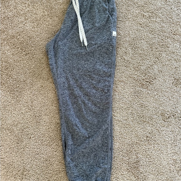 Vuori Pants - Vuori Heather Gray Women's Cropped Joggers